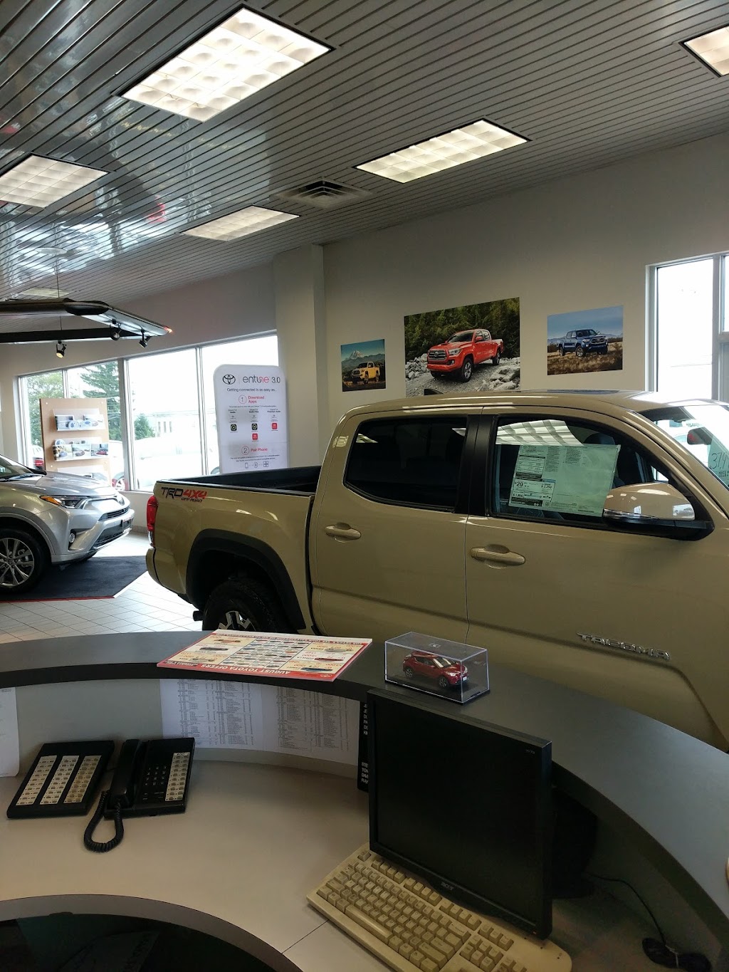 Toyota Of Wooster | 1363 W Old Lincoln Way, Wooster, OH 44691, USA | Phone: (800) 589-8797