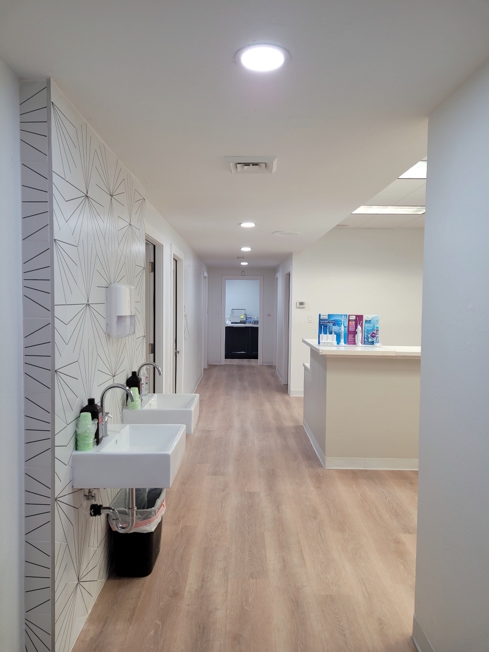 Starlight Dental & Orthodontics | 3440 W Cactus Rd, Phoenix, AZ 85029, USA | Phone: (623) 688-3364