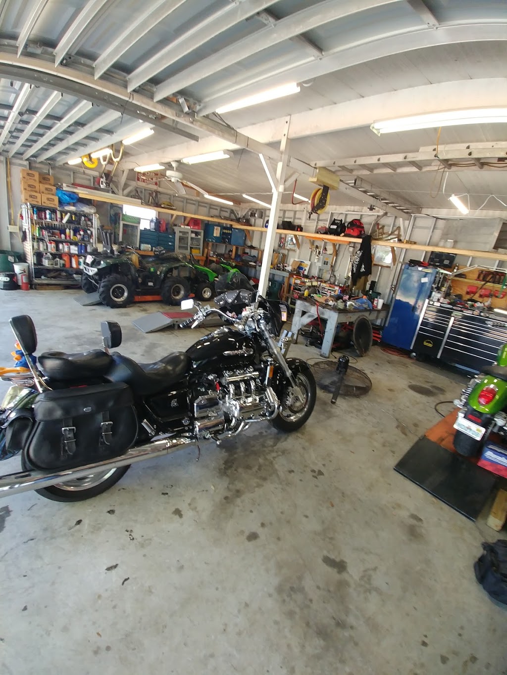 R&B Motorcycles | 4553 Mile Stretch Dr, Holiday, FL 34690, USA | Phone: (727) 943-2448