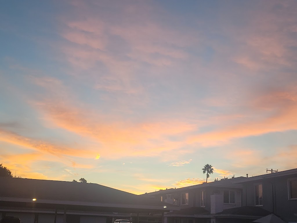 Pinecreek Apartments | 2300 Fairview Rd, Costa Mesa, CA 92626, USA | Phone: (714) 545-2300