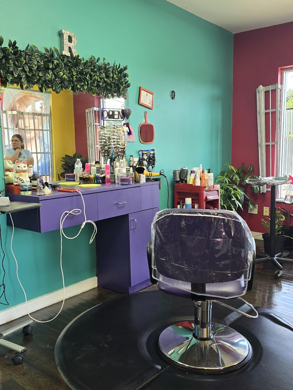 Destellos Beauty Salon | 3930 Buckner Blvd, Dallas, TX 75227, USA | Phone: (214) 275-6655