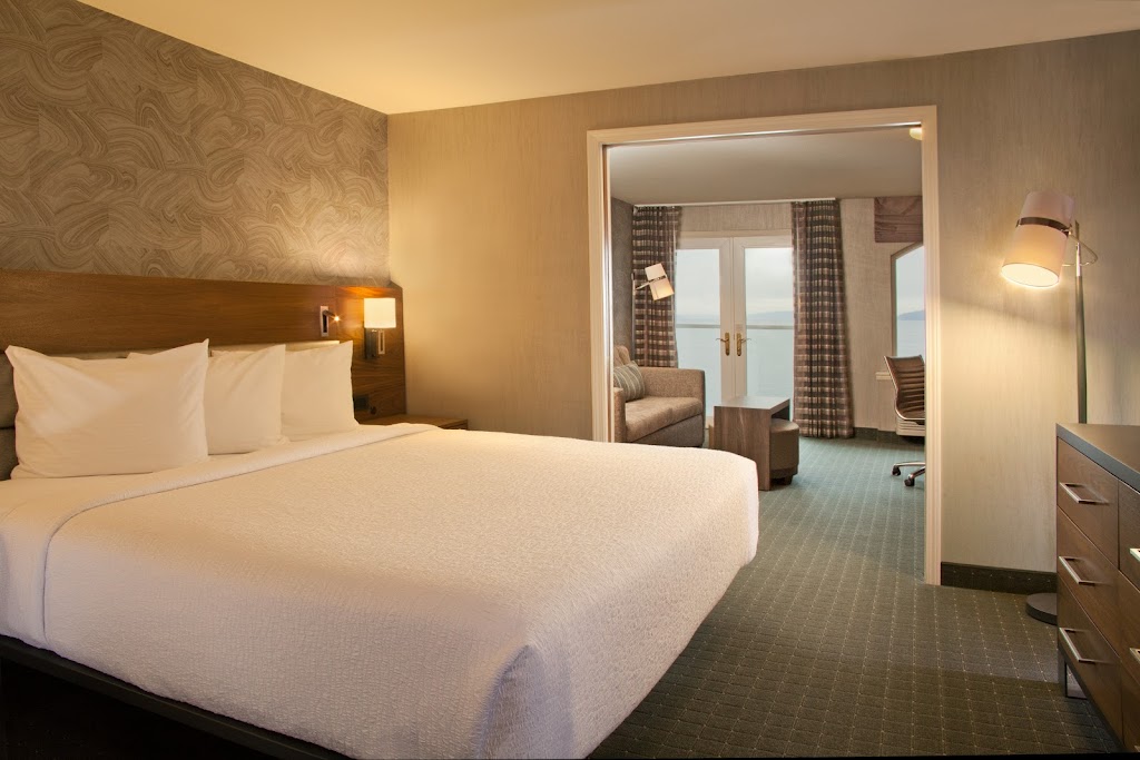 Silver Cloud Hotel - Mukilteo Waterfront | 718 Front St, Mukilteo, WA 98275, USA | Phone: (425) 423-8600