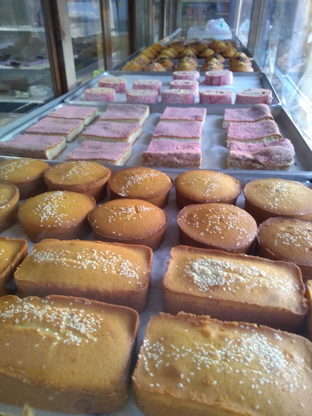 Los Quetzales Bakery | 2427 Niles St, Bakersfield, CA 93306 | Phone: (661) 324-4312