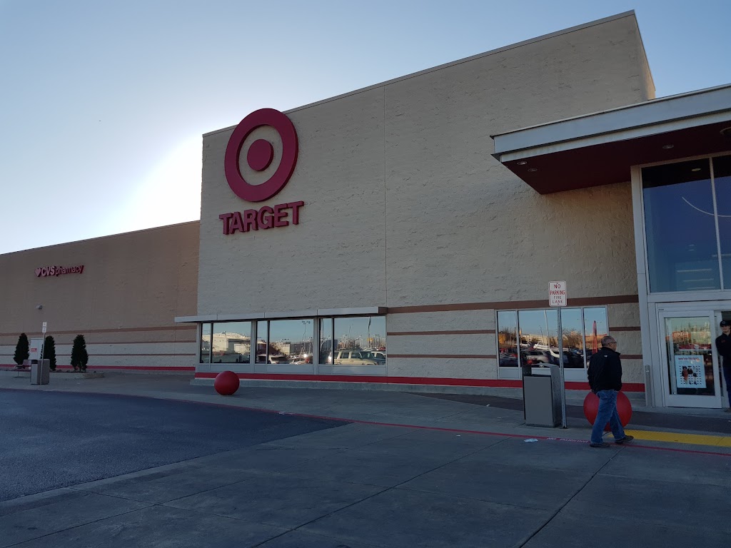 Target | 1700 Garth Brooks Blvd, Yukon, OK 73099, USA | Phone: (405) 494-3179