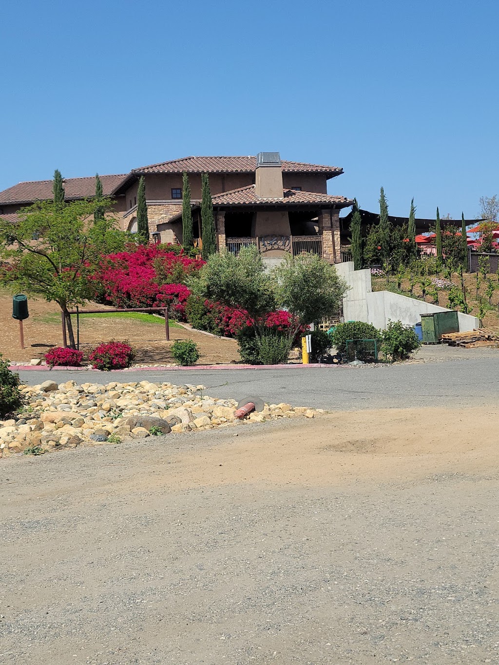 Bistro at Monte de Oro Winery | 35820 Rancho California Rd, Temecula, CA 92591, USA | Phone: (951) 491-6551