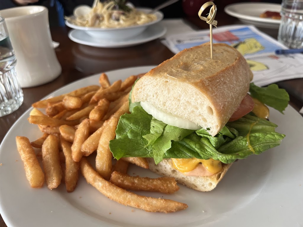 Riva Fish House | 31 Municipal Wharf, Santa Cruz, CA 95060, USA | Phone: (831) 429-1223