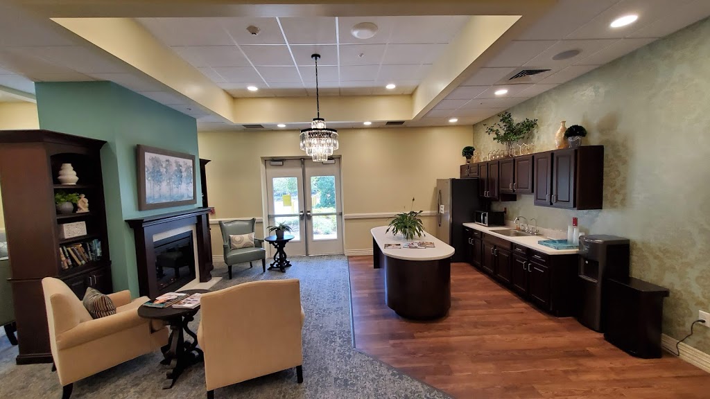 Magnolia Senior Living | 3935 Upper Creek Dr, Sun City Center, FL 33573, USA | Phone: (813) 213-8900