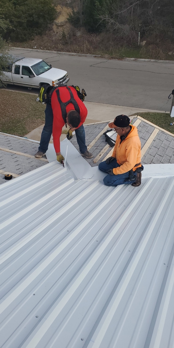 Texas Strong Roofing | 3456 Alemeda St Suite 452, Fort Worth, TX 76126, USA | Phone: (817) 677-1144