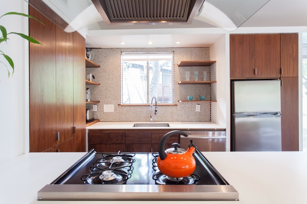 Soco Spaces Travis Heights Modern Green Door | 1101 B, Reagan Terrace Suite B, Austin, TX 78704, USA | Phone: (512) 348-8664