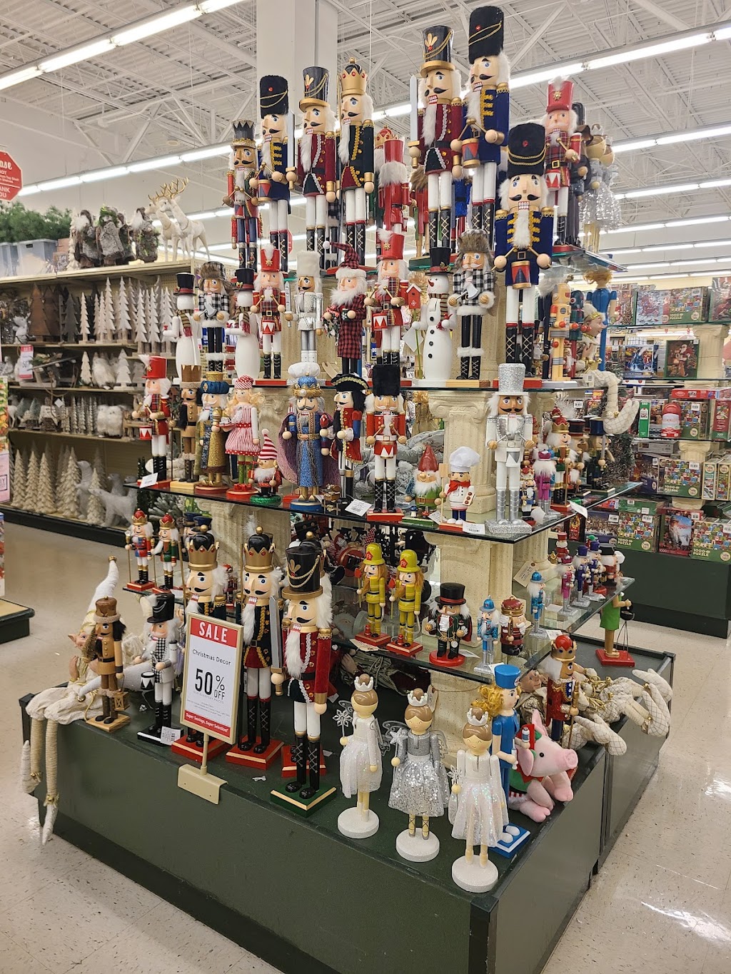 Hobby Lobby | 7325 Gall Blvd, Zephyrhills, FL 33541, USA | Phone: (813) 715-9120