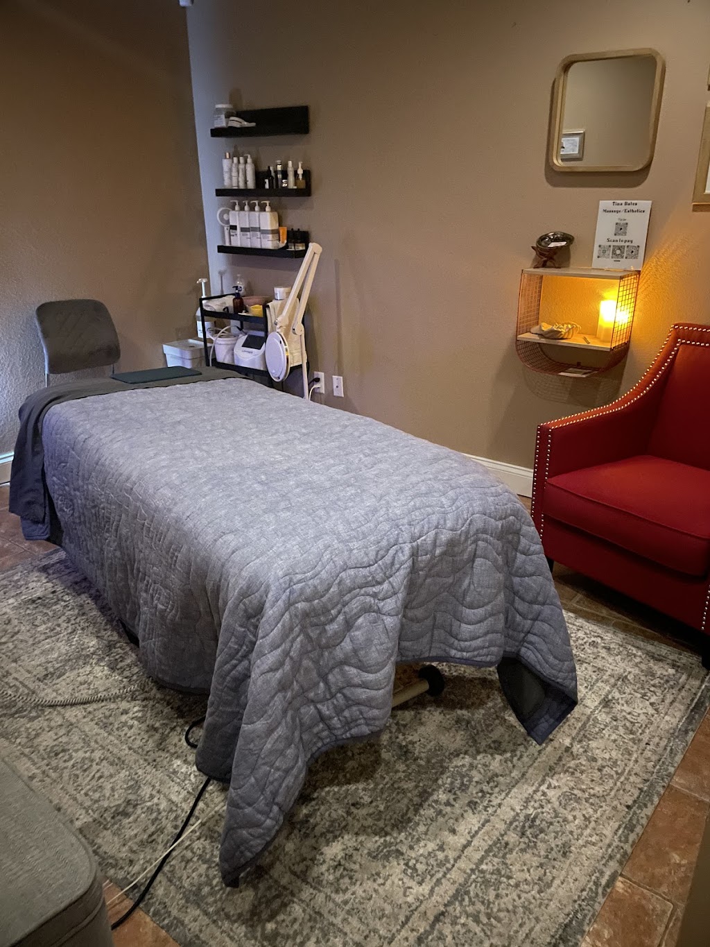 Tina Bates Massage/Skincare | 3333 Cleveland Heights Blvd, Lakeland, FL 33803, USA | Phone: (863) 245-9685