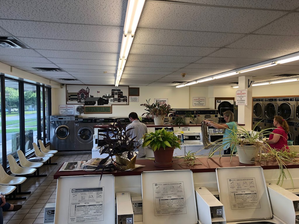 Burton Village Laundry & Car Wash | 13800 W Center St, Burton, OH 44021, USA | Phone: (440) 834-1922