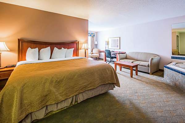 Rodeway Inn | 2820 Hotel Ave, Huntington, IN 46750, USA | Phone: (260) 366-4001