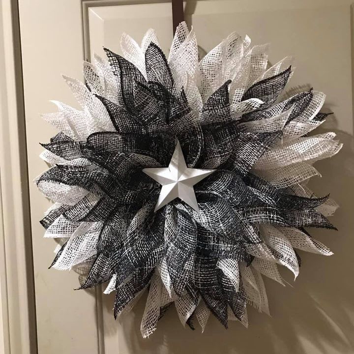 Farmhouse Wreaths | 400 Foxborough Blvd, Foxborough, MA 02035, USA | Phone: (781) 975-2124
