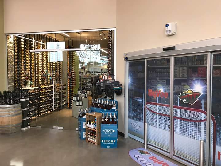 Hy-Vee Wine & Spirits | 1451 Adams St S, Shakopee, MN 55379, USA | Phone: (952) 403-1520