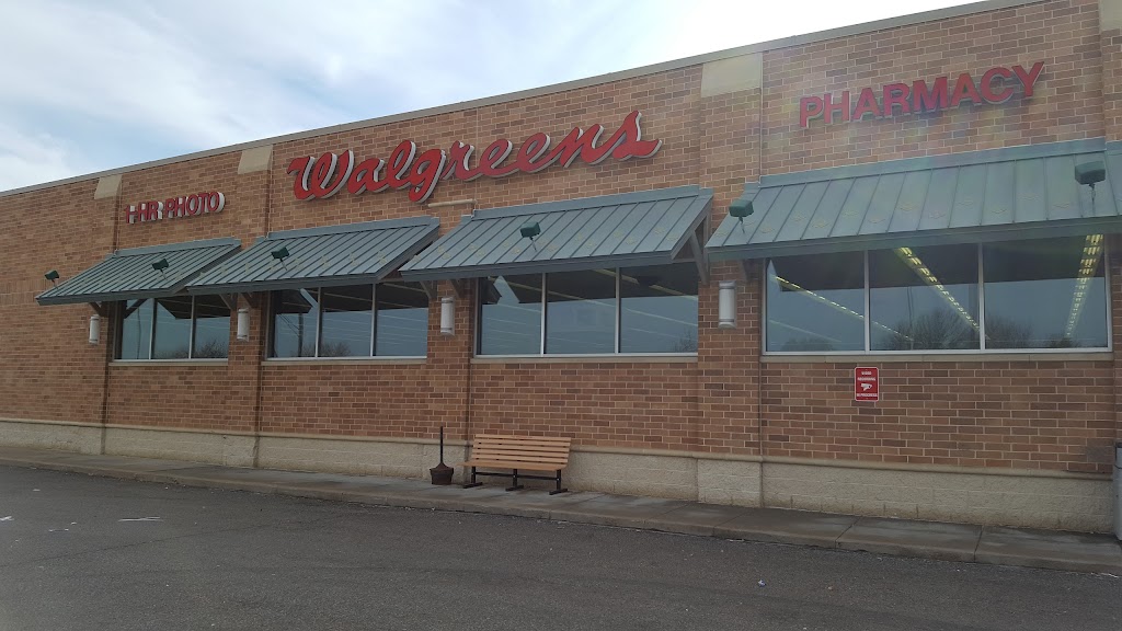 Walgreens | 18040 R Plaza, Omaha, NE 68135, USA | Phone: (402) 408-2342