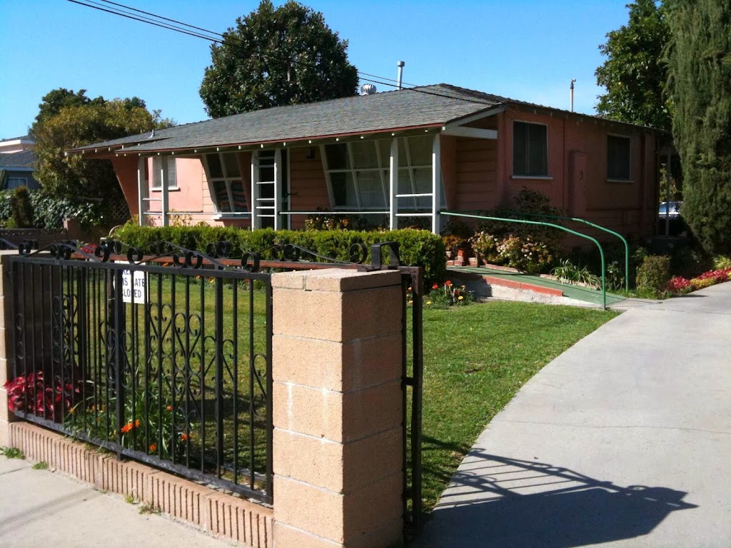 Camelot Residential Homes | 10337 Beach St, Bellflower, CA 90706 | Phone: (562) 866-3955