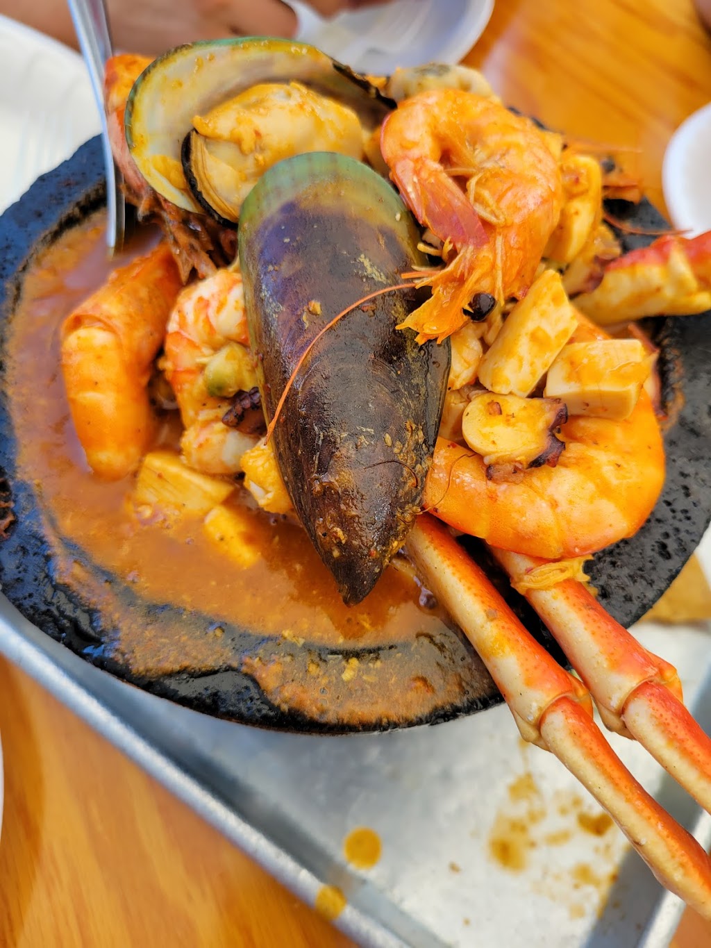 Mi Lindo Nayarit Mariscos | 1020 E Florence Ave, Los Angeles, CA 90001, USA | Phone: (323) 589-5109