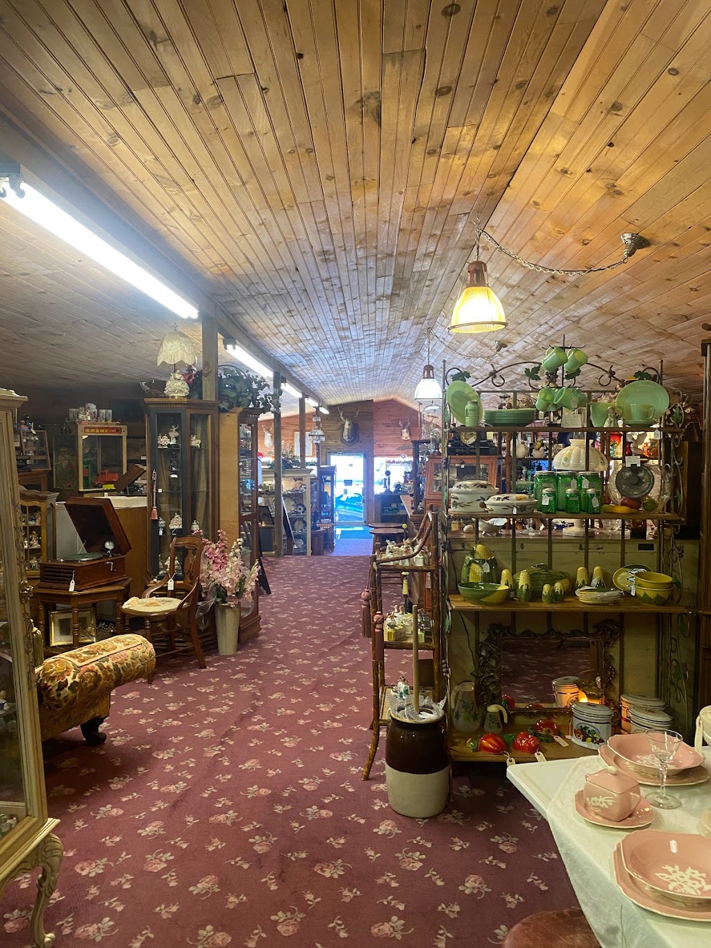 Downtown Antique Mall | 219 S Broadway St, Checotah, OK 74426, USA | Phone: (918) 473-5097