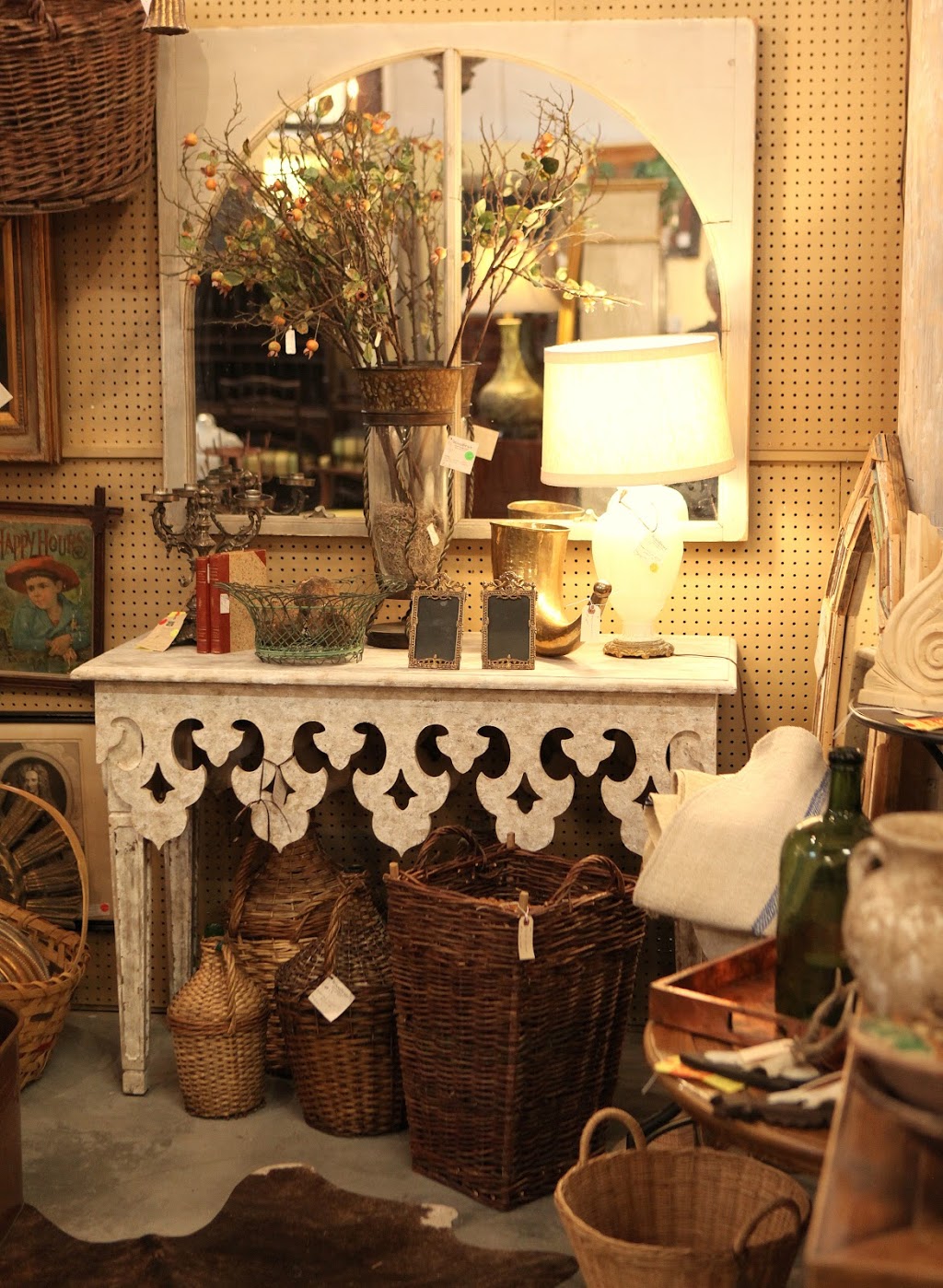 Chelsea Antique Mall | 14569 US-280, Chelsea, AL 35043 | Phone: (205) 678-2151