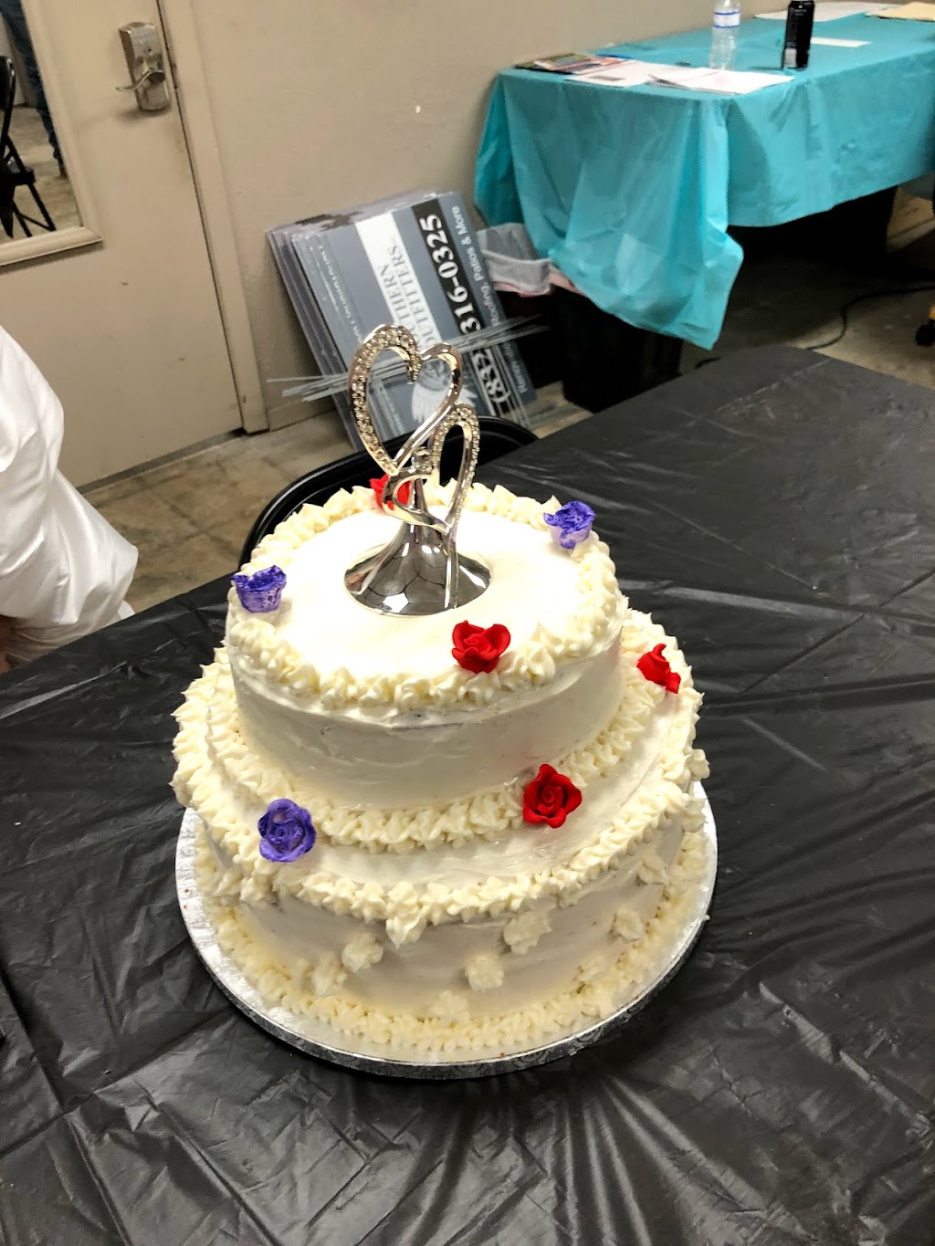 DJs Bakery - Texas Style | 3510 Broadway St, Pearland, TX 77581, USA | Phone: (832) 229-1468