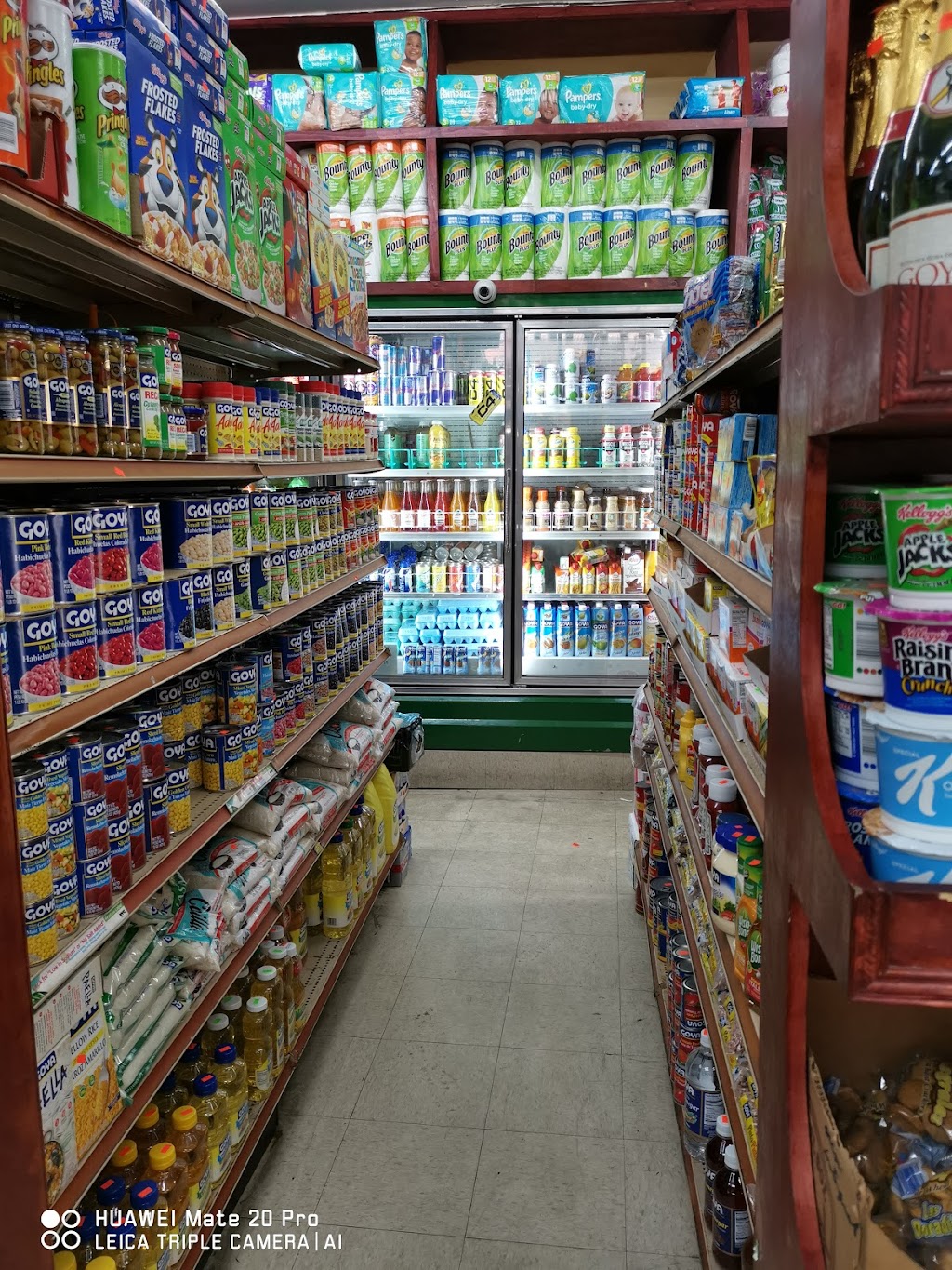 Team Dominican Deli Grocery Corp. | 651 E 183rd St, Bronx, NY 10458, USA | Phone: (718) 513-0885