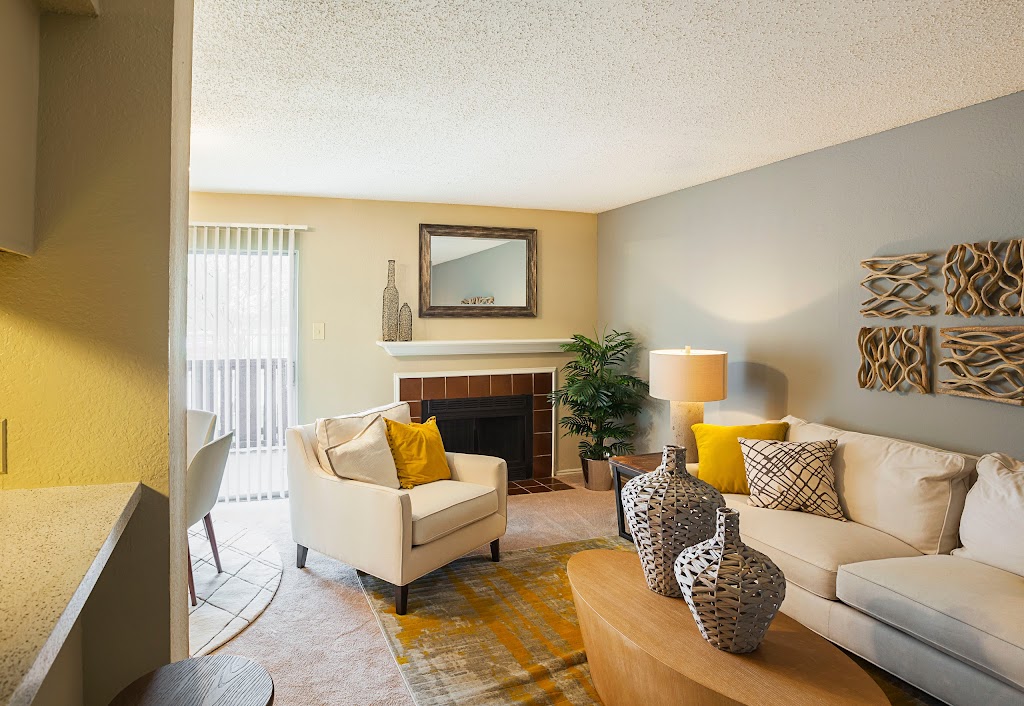 Autumnwood Apartment Homes | 2409 Fallwood Dr, Arlington, TX 76014, USA | Phone: (817) 242-9296