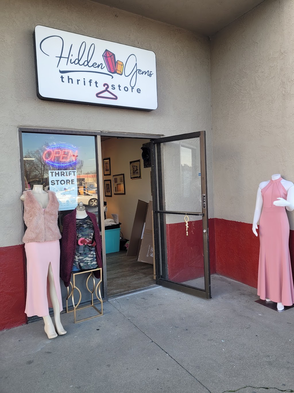 Hidden Gems Thrift Store | 2251 Florin Rd #148, Sacramento, CA 95822, USA | Phone: (916) 347-0411