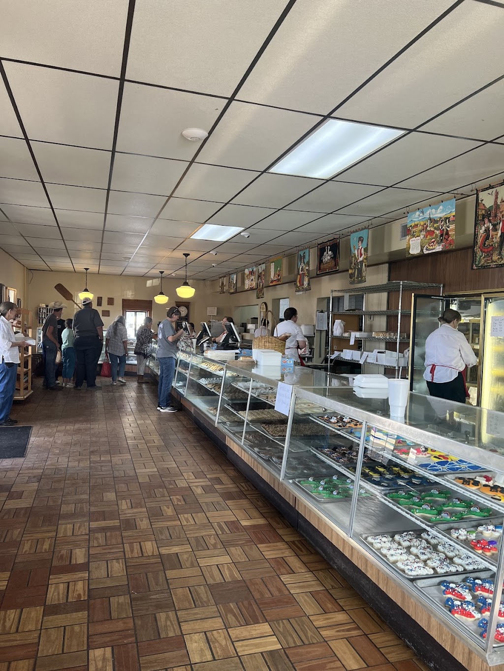 Habys Alsatian Bakery | 207 Old US Hwy 90 E, Castroville, TX 78009, USA | Phone: (830) 538-2118