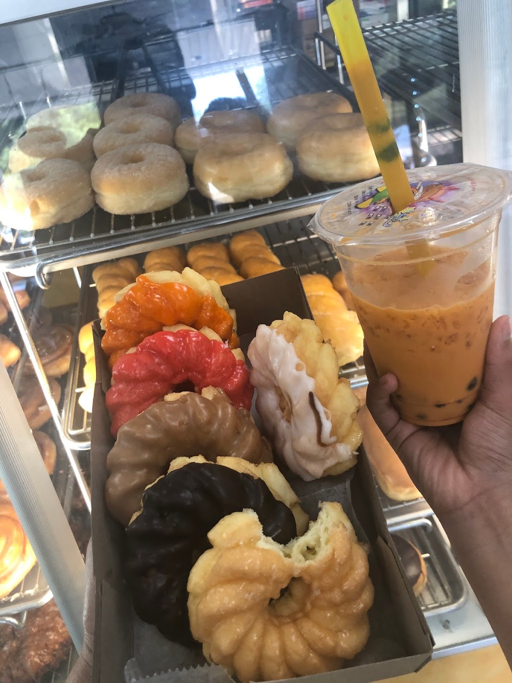 Pams Donuts & Ice Cream (Hemet) | 115 E Stetson Ave, Hemet, CA 92543 | Phone: (951) 658-7888