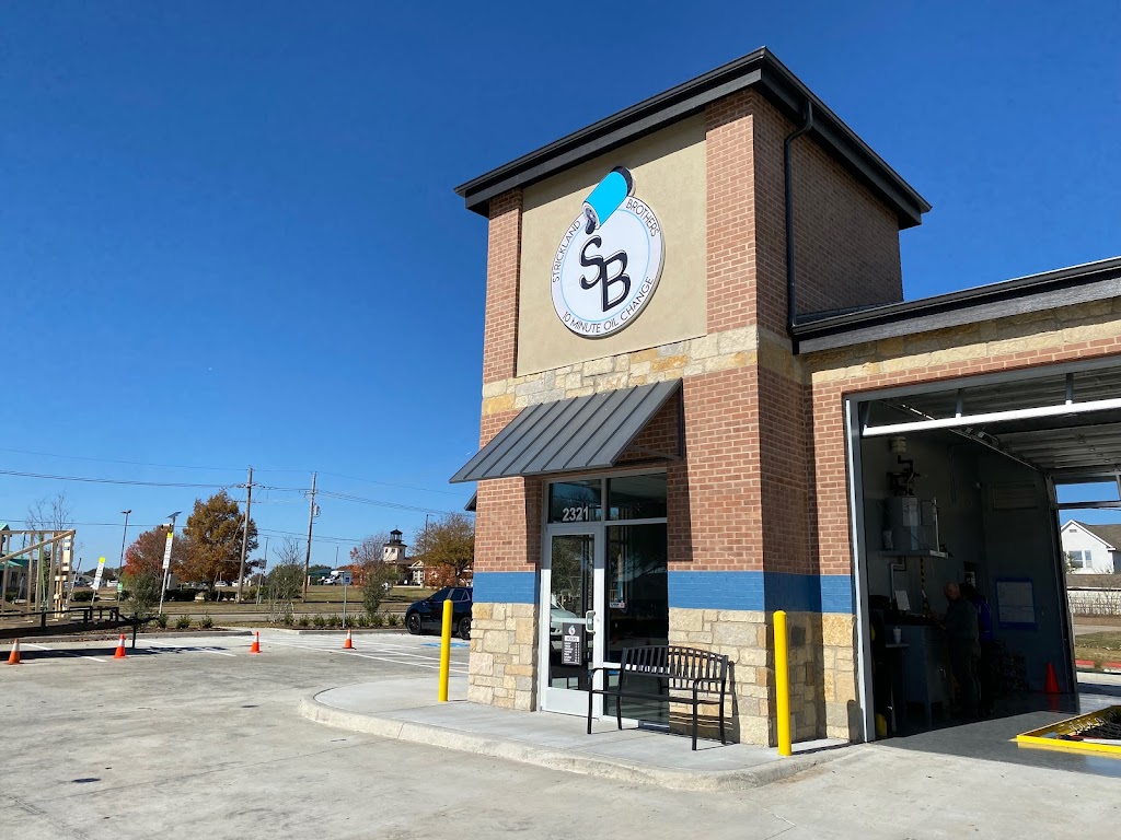 Strickland Brothers 10 Minute Oil Change | 2321 S Valley Pkwy, Lewisville, TX 75067, USA | Phone: (469) 240-0110