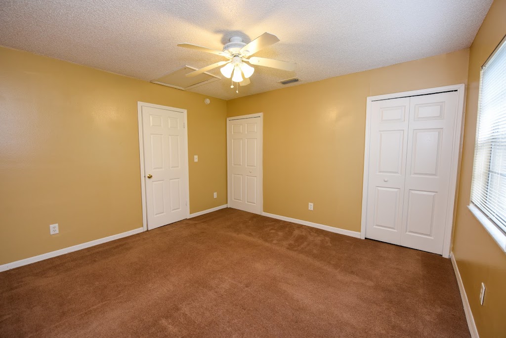 Green Oaks Apartments | 6910 Interbay Blvd, Tampa, FL 33616, USA | Phone: (833) 300-7274