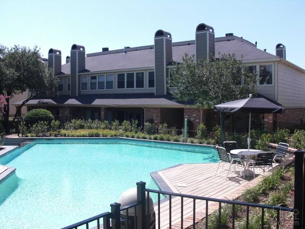 Branch Creek Apartments | 2250 Marsh Ln, Carrollton, TX 75006, USA | Phone: (972) 619-6514