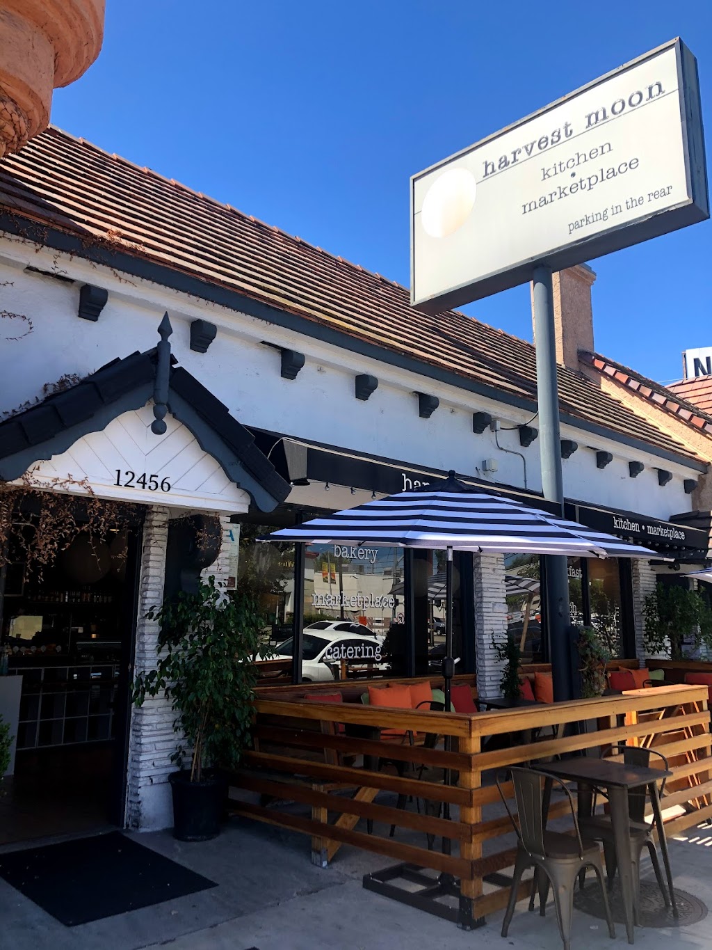 Harvest Moon Kitchen + marketplace | 12456 Magnolia Blvd, Valley Village, CA 91607, USA | Phone: (818) 487-3923