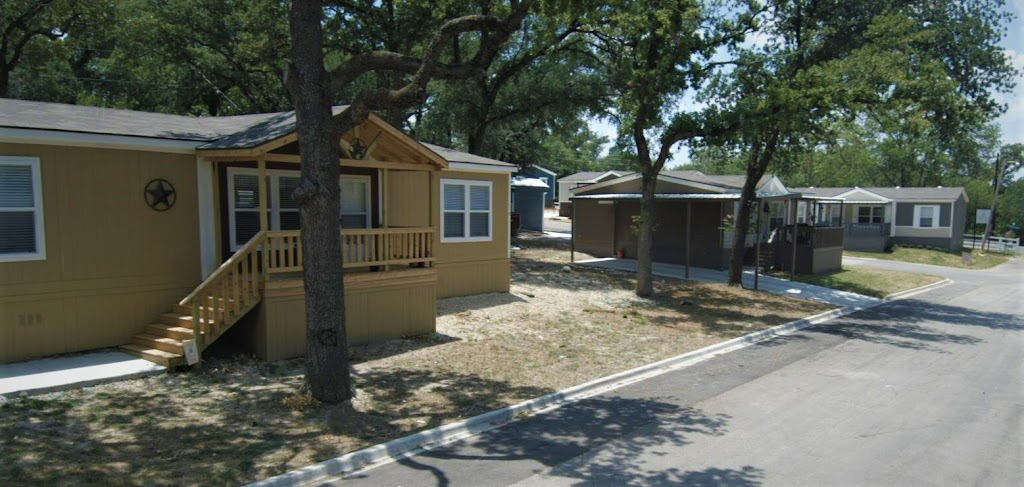 Green Oaks Mobile Home Community | 6919 9 Mile Azle Rd, Fort Worth, TX 76135, USA | Phone: (972) 376-0875