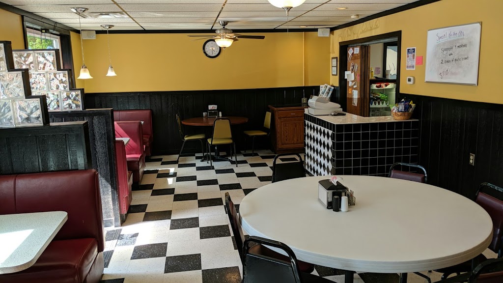 Pisanellos Pizza | 165 Bierley Ave, Pemberville, OH 43450, USA | Phone: (419) 287-3265