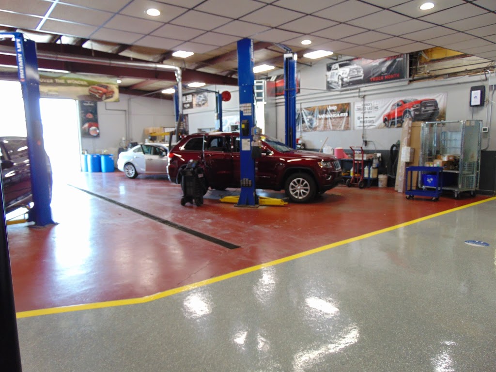 Hiday Chrysler Dodge Jeep Ram Service Center | 1791 N Main St, Bluffton, IN 46714, USA | Phone: (260) 824-1931