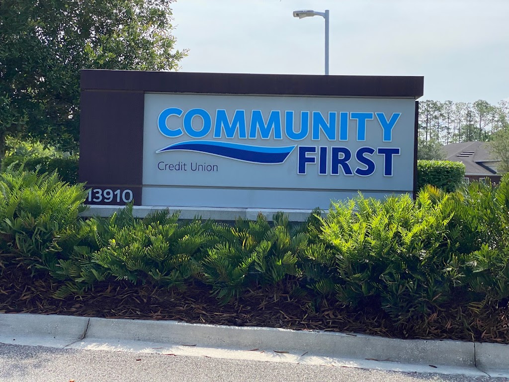 Community First Credit Union | 13910 Village Lake Cir, Jacksonville, FL 32258, USA | Phone: (904) 354-8537