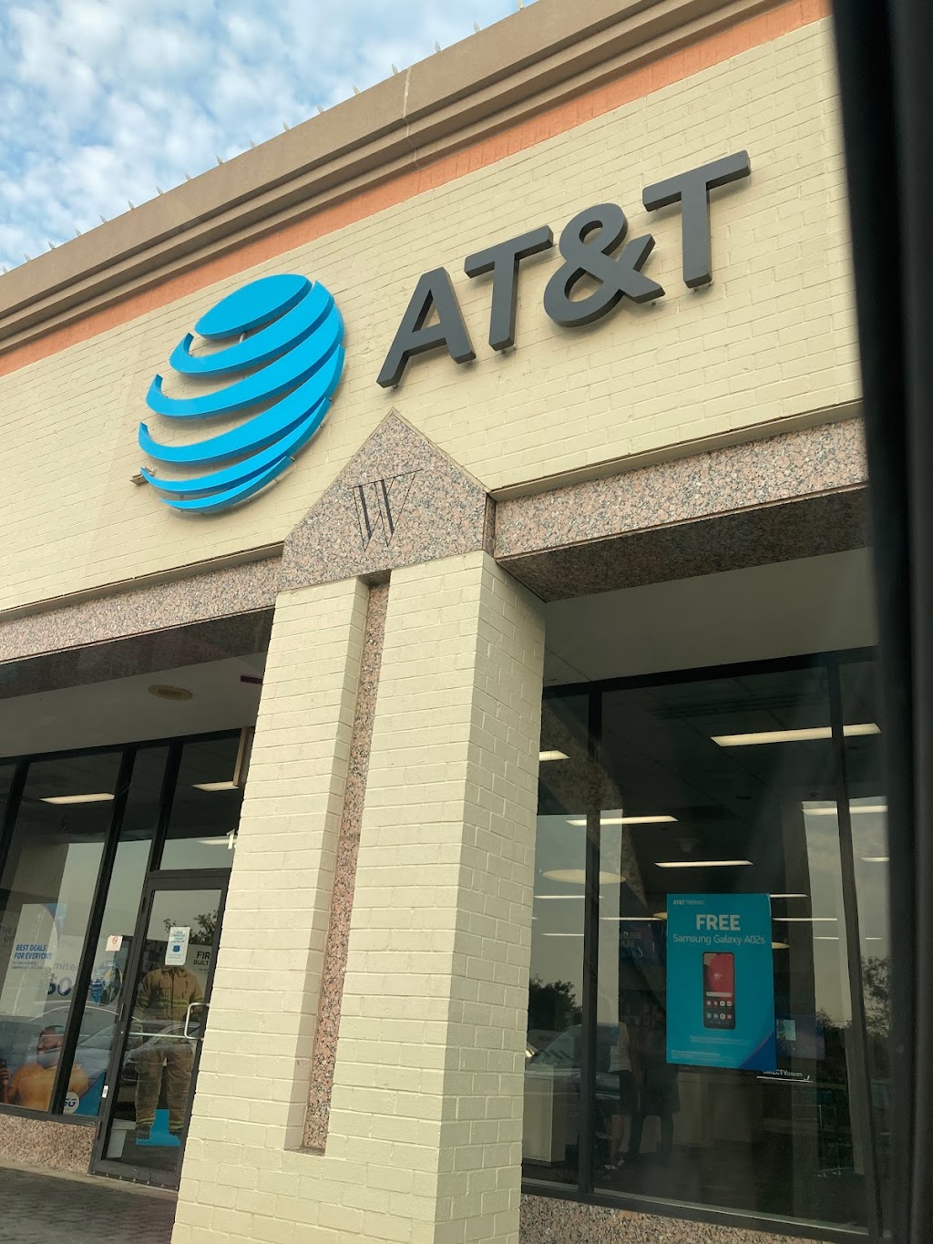 AT&T Store | 1809 Reisterstown Rd Suite 130, Pikesville, MD 21208, USA | Phone: (410) 580-0740