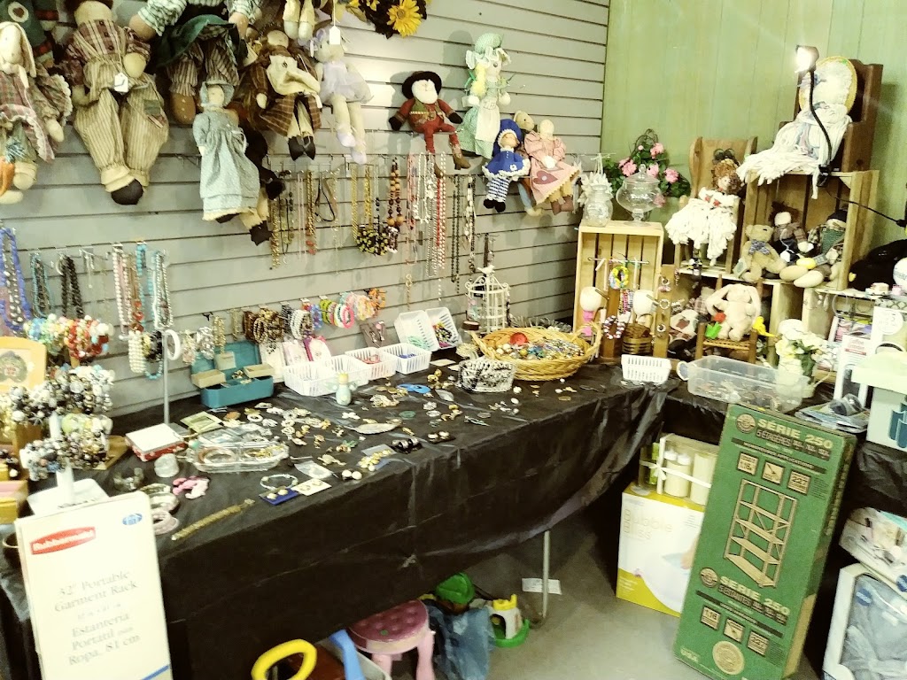 Laurel Mall Flea Market | 115 University Dr, Connellsville, PA 15425, USA | Phone: (724) 626-0160