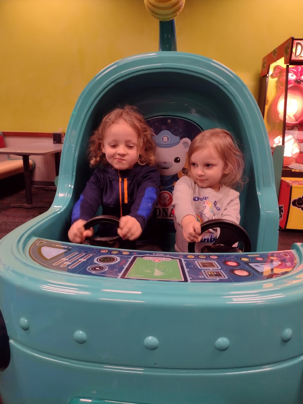 Chuck E. Cheese | 2760 I-20, Grand Prairie, TX 75052, USA | Phone: (972) 660-6799