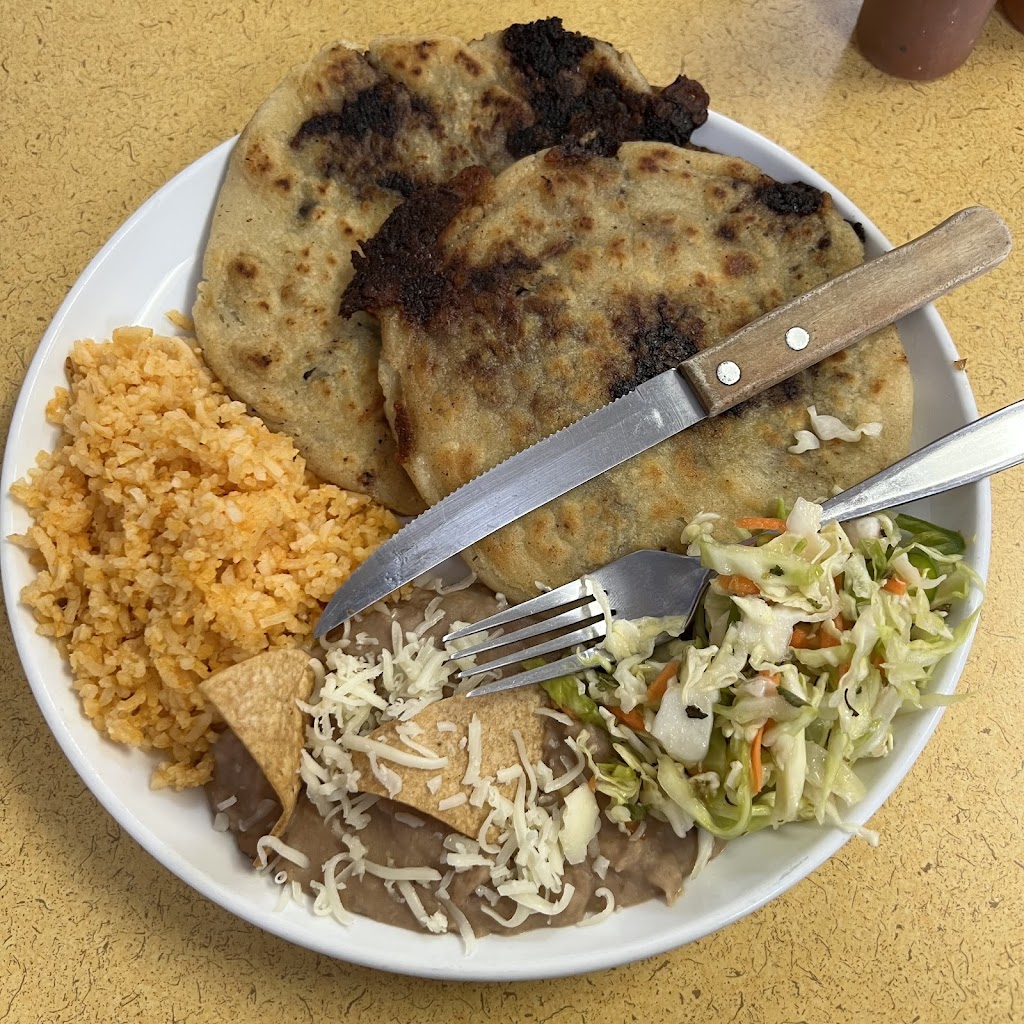 Taqueria Nayarit | 31735 Riverside Dr STE D, Lake Elsinore, CA 92530, USA | Phone: (951) 245-7989