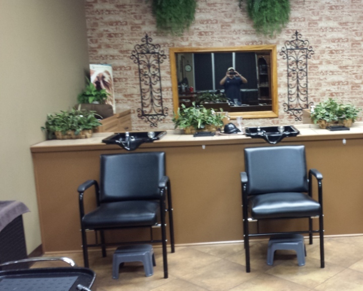 Londyn Ashley Hair Studio | 34130 LA-16 Suite 7, Denham Springs, LA 70706, USA | Phone: (225) 243-5104