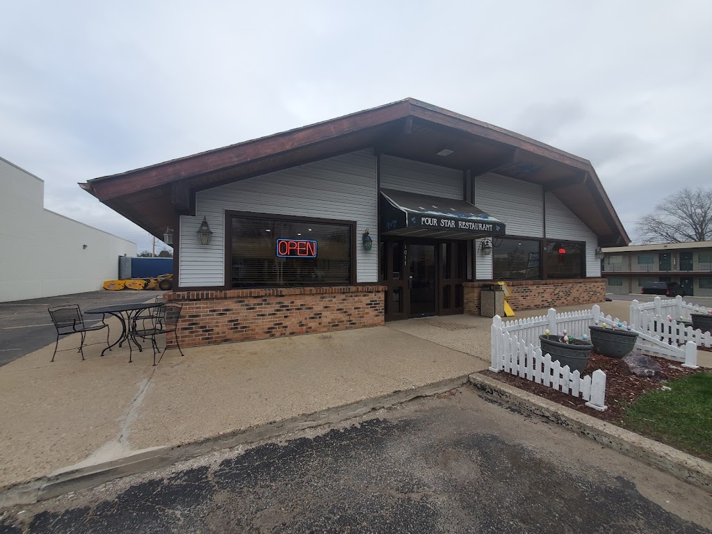 Four Star Restaurant | 1011 8th St, Baraboo, WI 53913, USA | Phone: (608) 356-0082