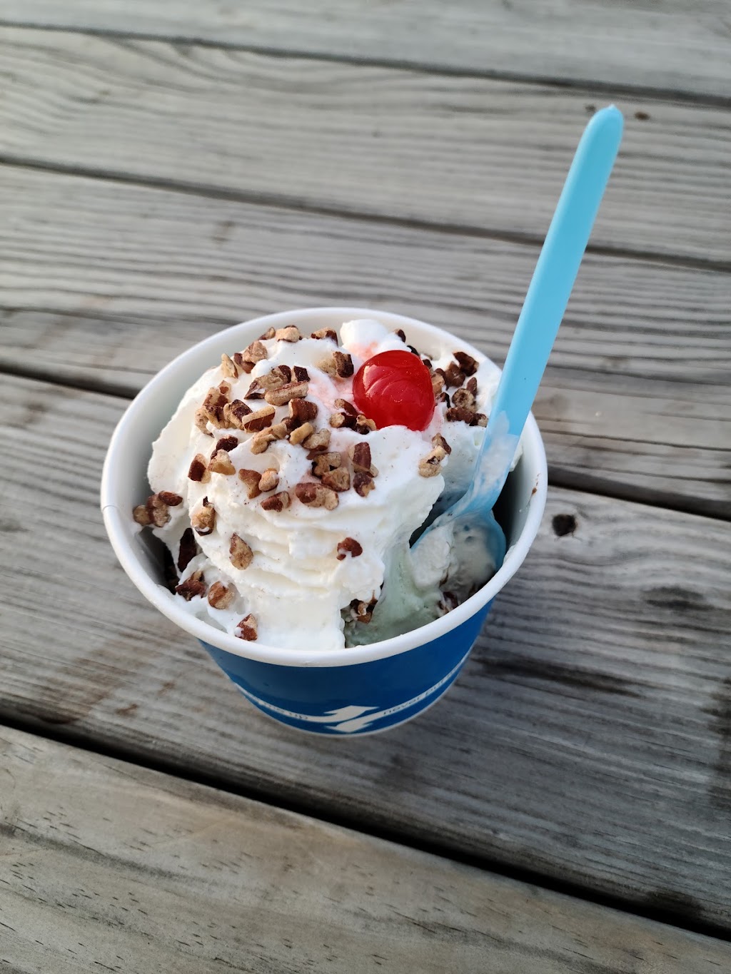 Fairport Harbor Creamery | 202 High St, Fairport Harbor, OH 44077, USA | Phone: (440) 898-0030