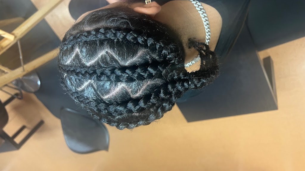 Faso African braiding and beauty | 2210 Old Williamsburg Rd Suite C, Yorktown, VA 23690, USA | Phone: (757) 597-8803