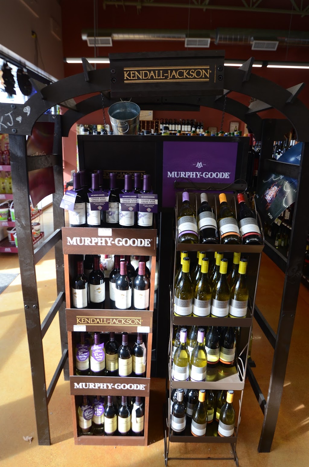 Esplanade Wine & Spirits | 2948 W Euclid Ave, Arlington Heights, IL 60005, USA | Phone: (847) 749-0025