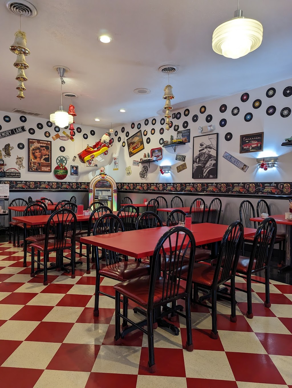 Spinners Good Time Diner | 602 South St #13, Chardon, OH 44024, USA | Phone: (440) 286-1186
