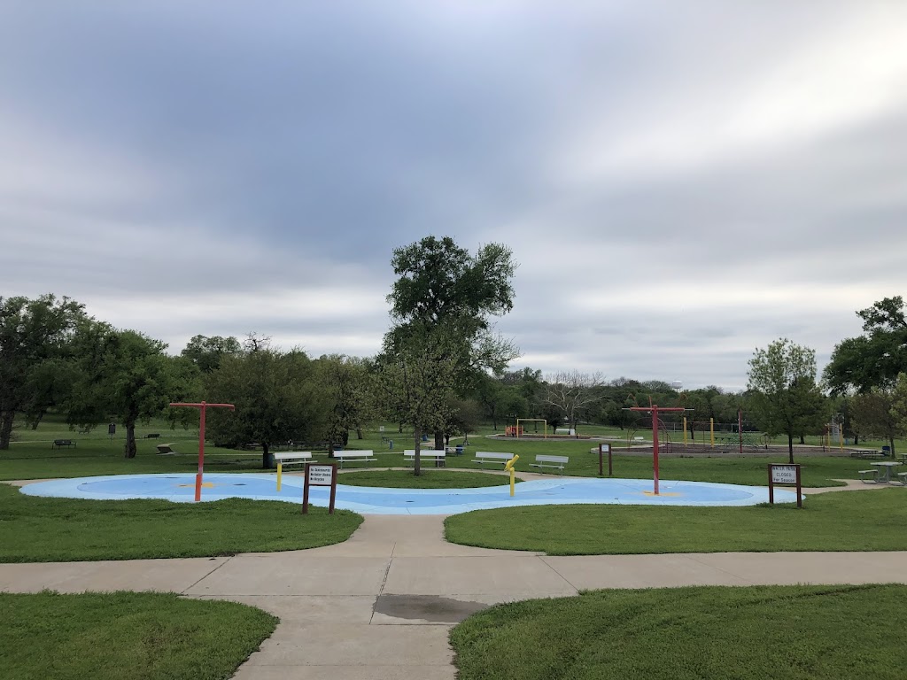 Hillsboro City Park | 200 Milford Rd, Hillsboro, TX 76645, USA | Phone: (254) 582-3478