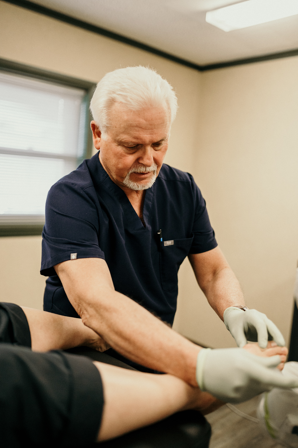 Larry Best, DPM | 400 1/2, Union St, LaGrange, IN 46761, USA | Phone: (260) 499-0888